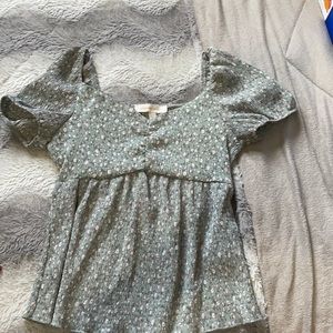 Super flattering , Los Angeles size extra small.